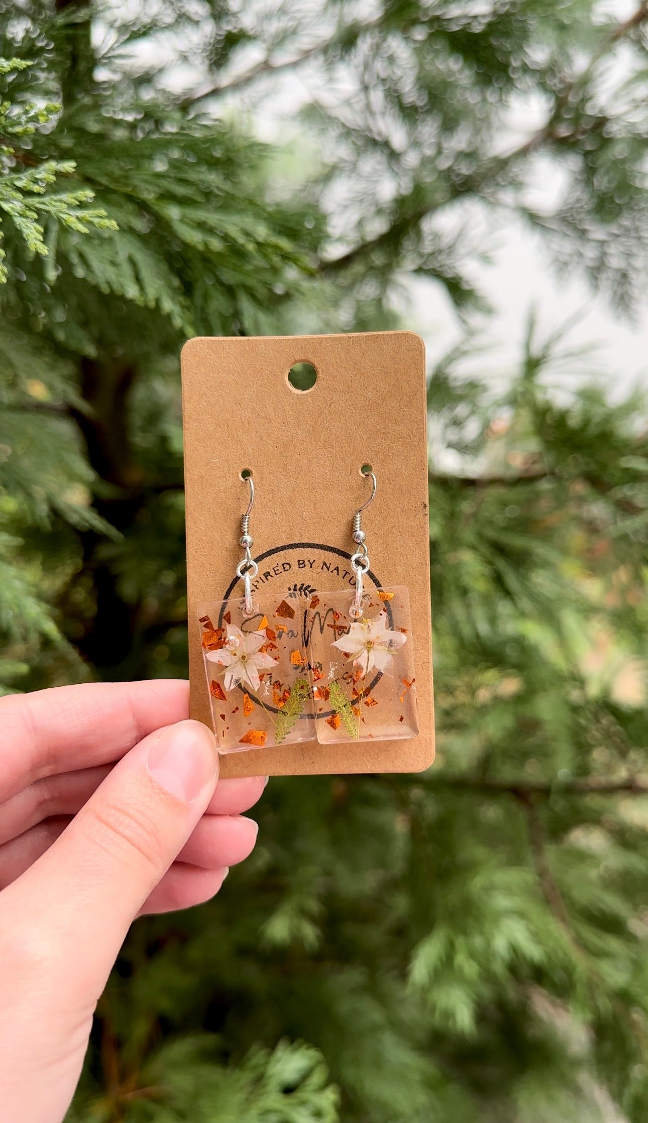 White Flower Resin Earrings