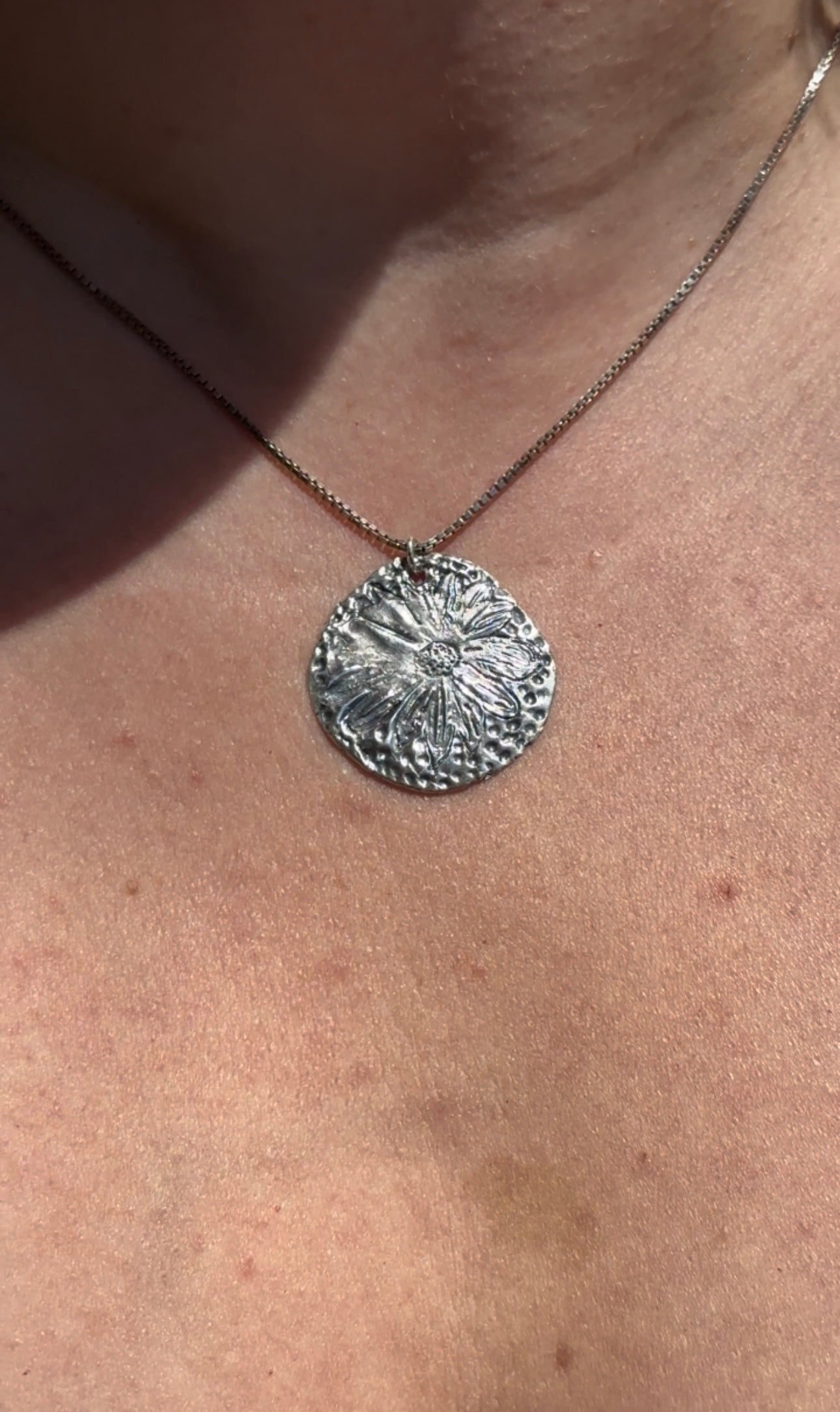 Silver Daisy Pendant