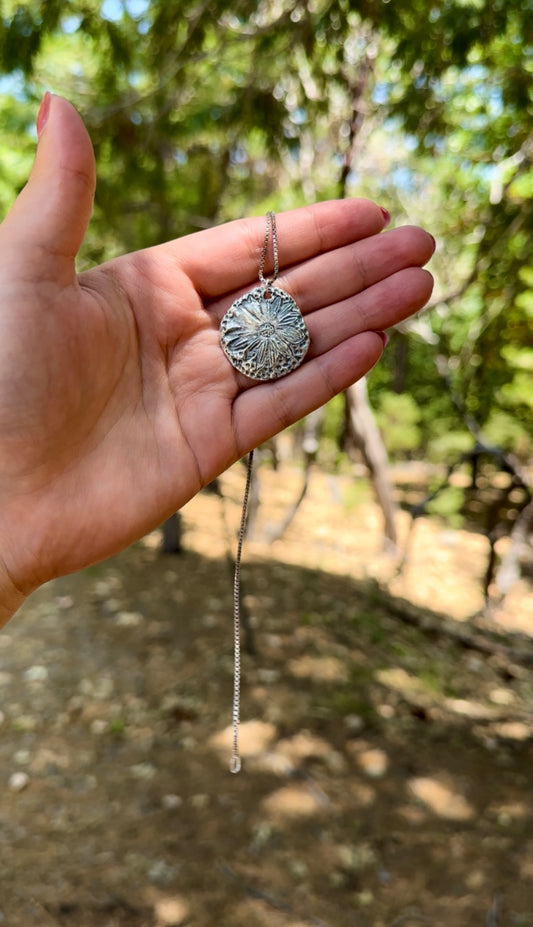 Silver Daisy Pendant