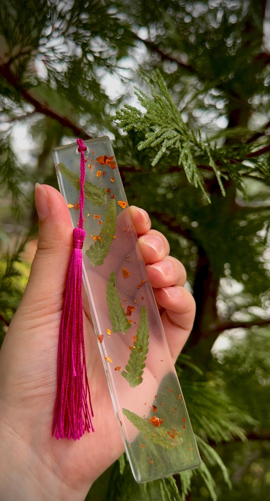 Pressed Botanical Resin Bookmark with Tassel and Fern Designs
