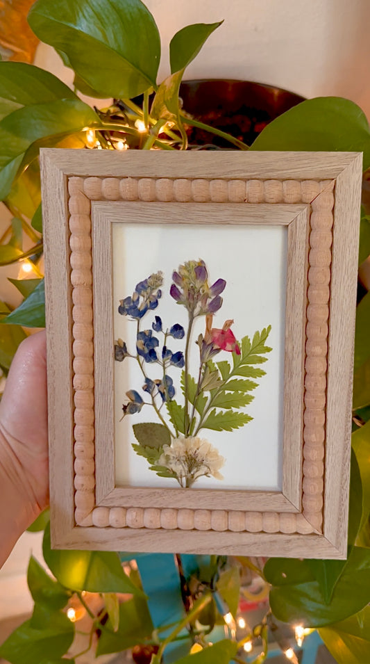Sweet Meadow Moments – Small Pressed Flower Frame